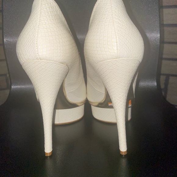 Enzo Angiolini Pumps - Picture 4 of 6